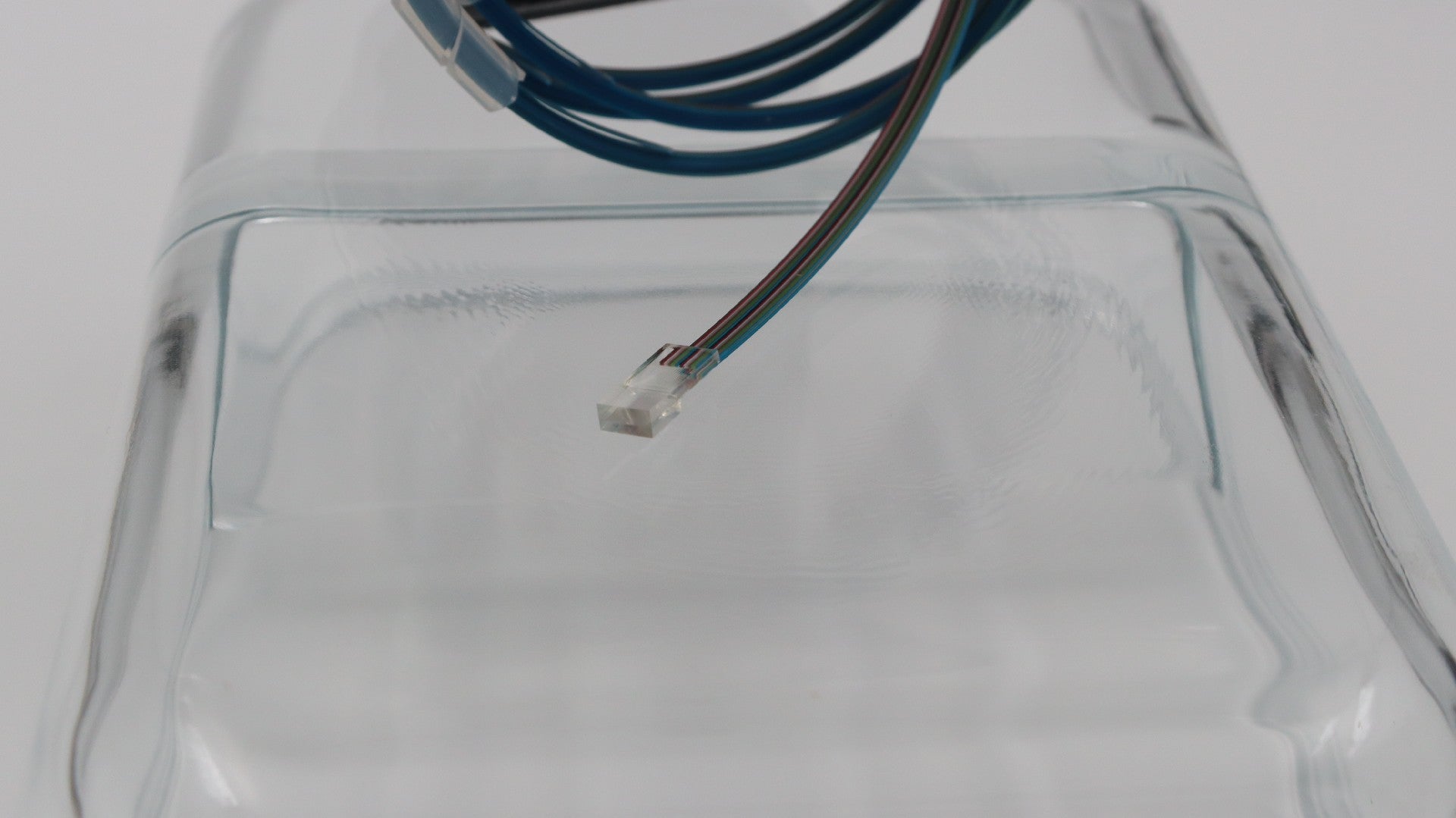 Discover the Fiber Array FA from Hirundo Optics, designed for superior performance in optical communication systems. Enhance your network with this reliable and efficient solution.