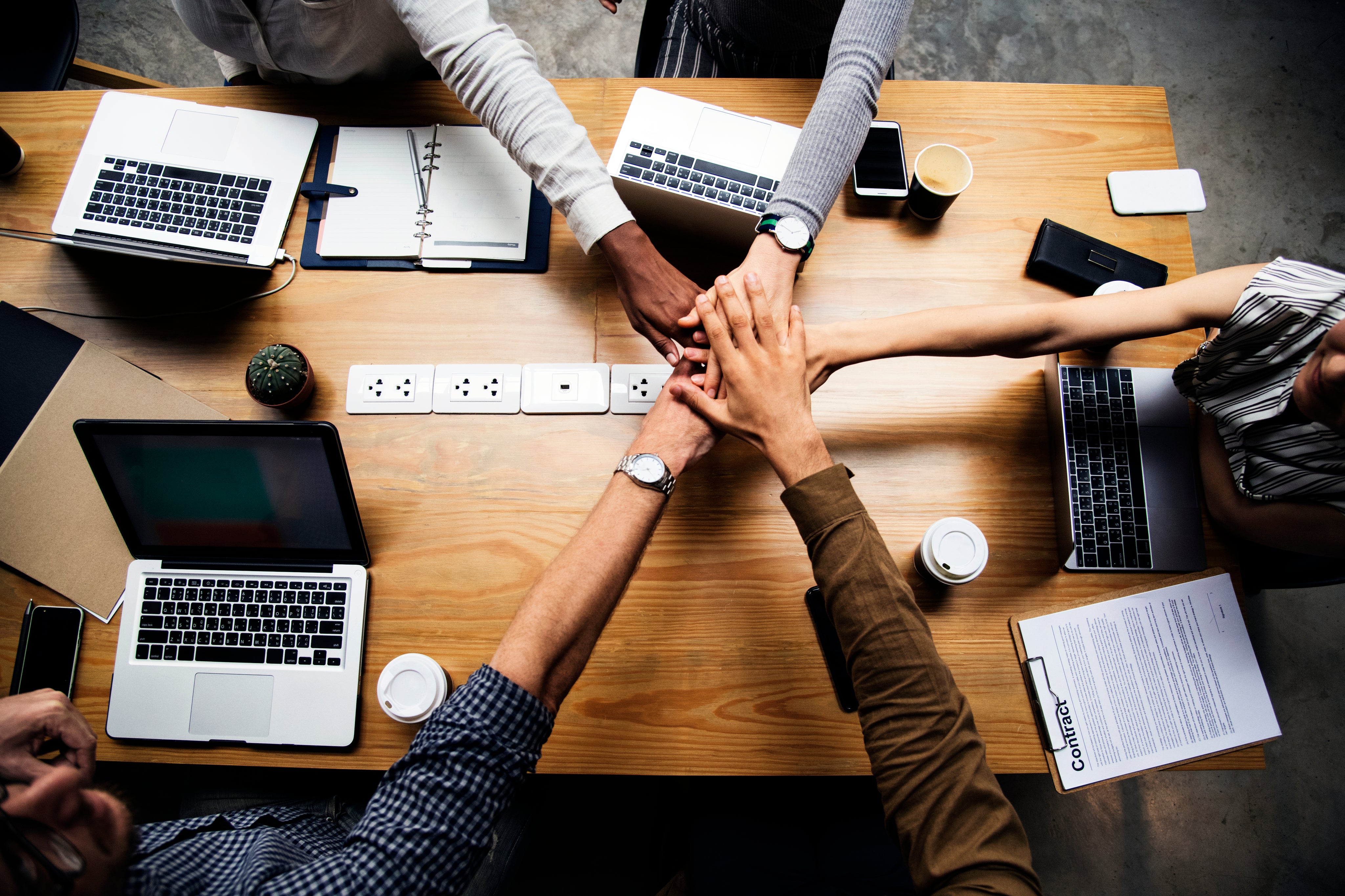 Discover cutting-edge optical networking solutions at Hirundo Optics Canada. We offer advanced transceivers, patch cords, MEMS switches, and fiber optics for reliable, high-speed communication networks. Trusted by industry leaders like Cisco, Juniper, and Netgear